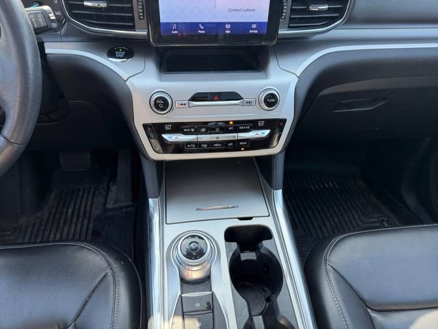Used 2020 Black Metallic Ford XLT image 11