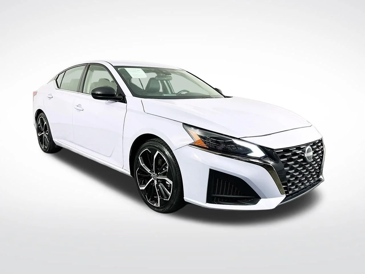 2024 Nissan Altima 2.5 SR's photo