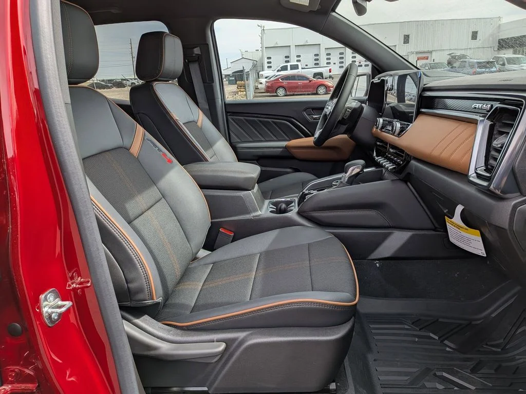 2026 GMC Canyon AT4 - Photo 21