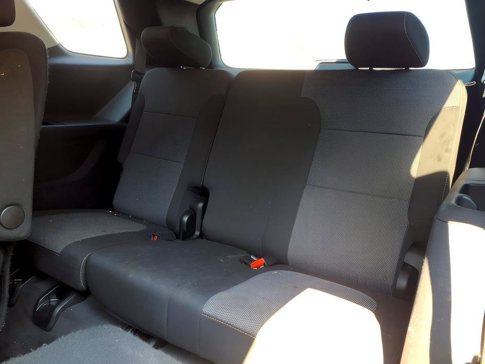 Used 2020 Satin Steel Metallic Chevrolet LT Cloth image 12