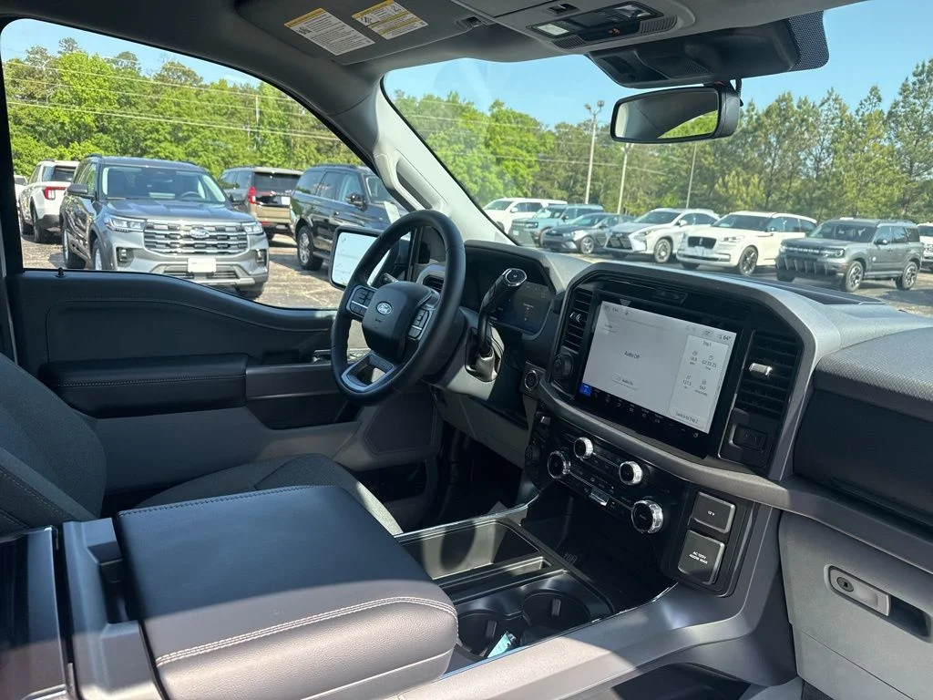 New 2026 Avalanche Ford XLT image 10