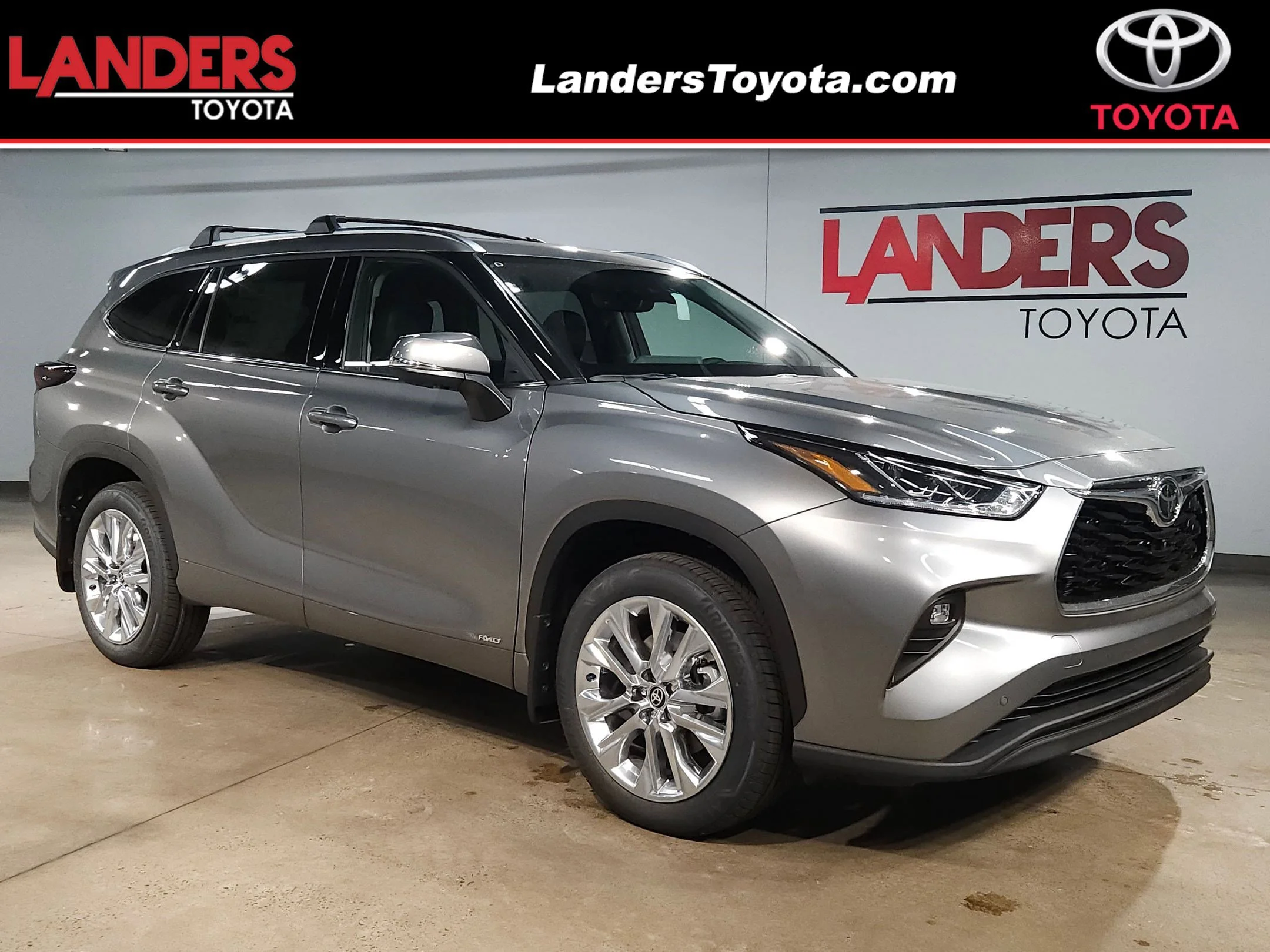 2026 Toyota Highlander Hybrid Limited AWD's photo