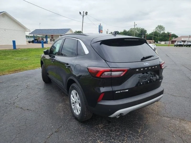 Used 2024 Agate Black Metallic Ford Active™ image 6