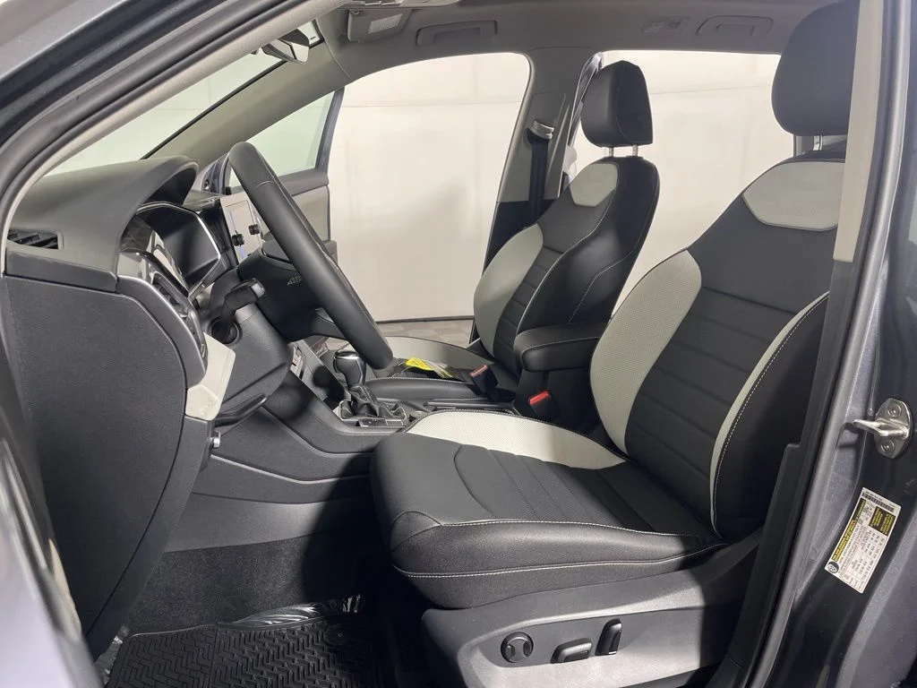 New 2026 Gray Volkswagen 1.5T SEL image 10
