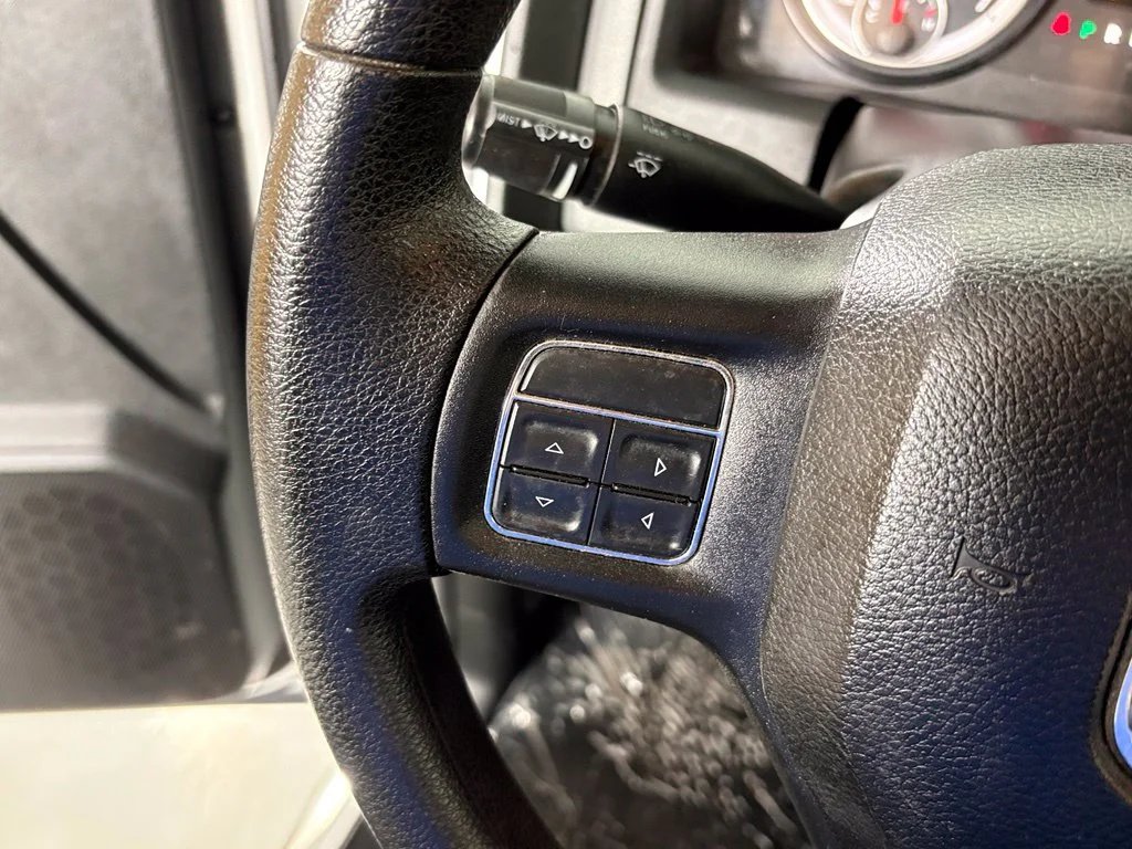 Used 2016 White Ram SLT image 20