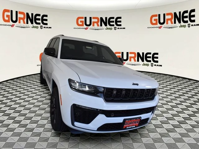New 2026 Bright White Clear-Coat Exterior Paint Jeep Limited Reserve image 8