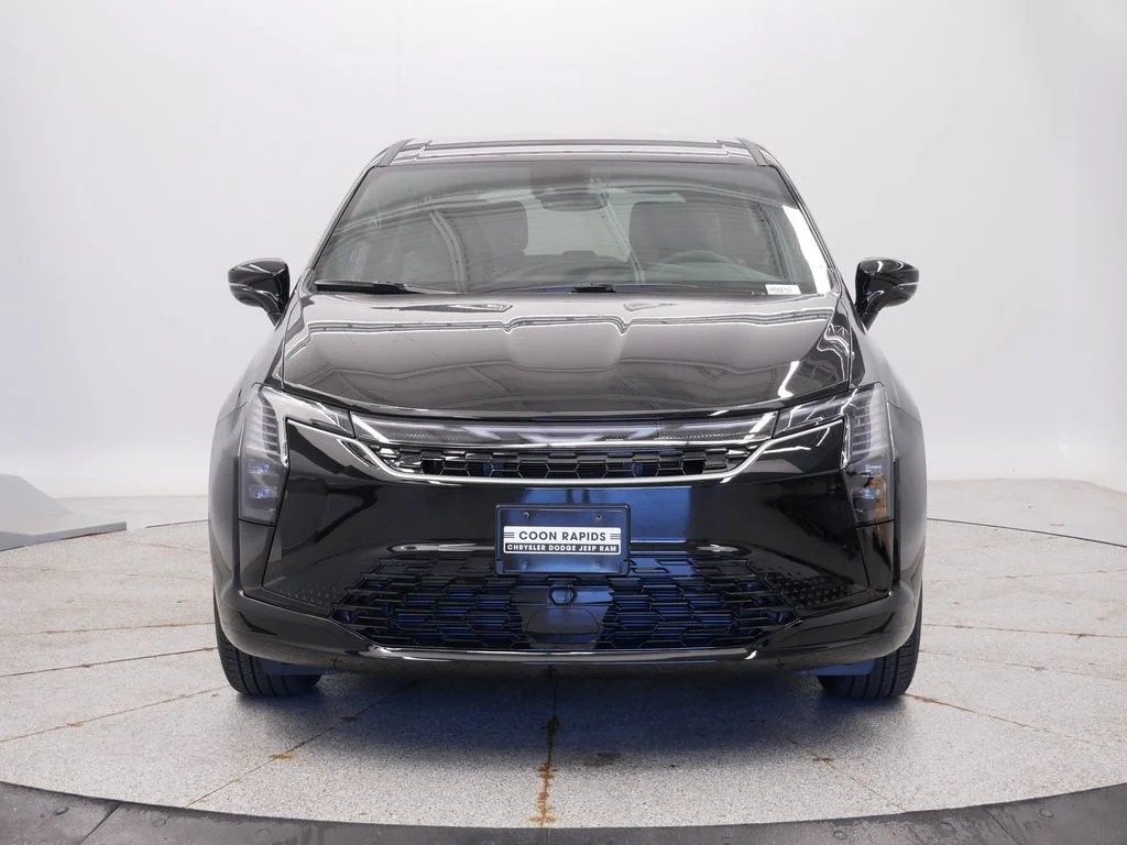New 2027 Diamond Black Crystal Pearl-Coat Exterior Paint Chrysler Select image 9