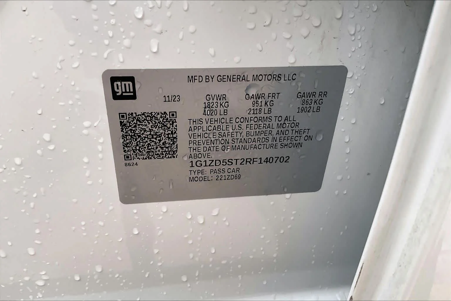 Used 2024 Summit White Chevrolet LT image 33