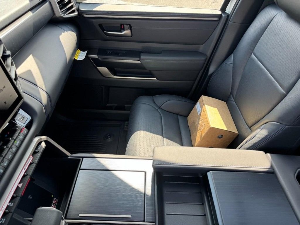 2026 Toyota Tundra Platinum - Photo 12