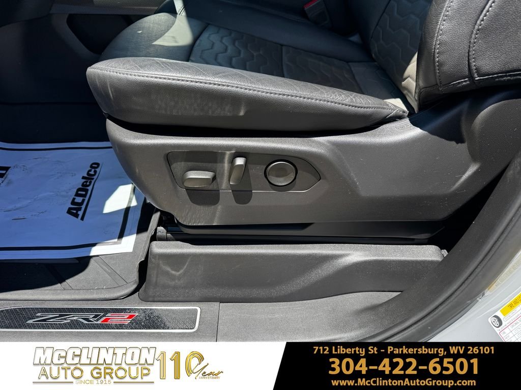 Used 2025 Gray Chevrolet ZR2 image 31