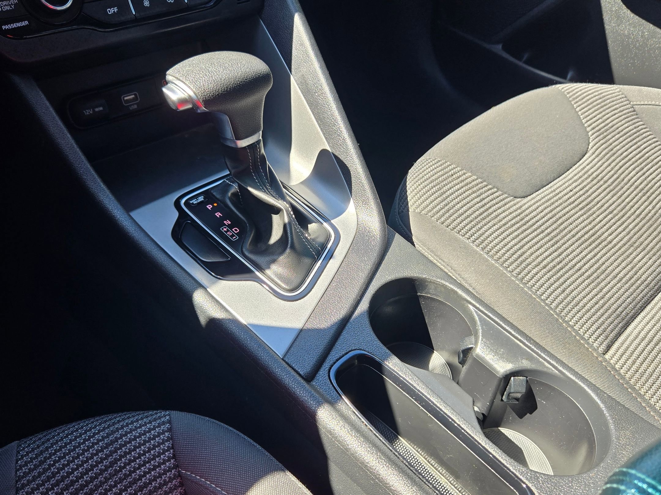 Used 2022 Steel Gray Kia LX image 29