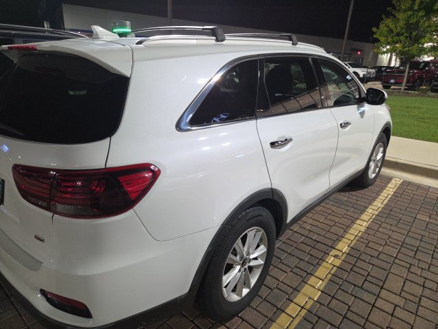 Used 2019 White Kia LX image 6