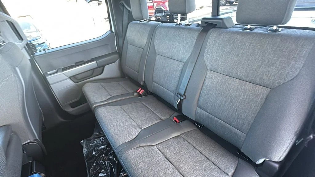 New 2026 Oxford White Ford F-250® XL image 17