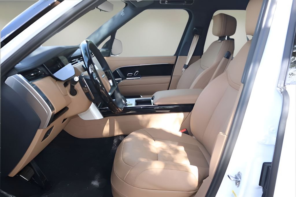 New 2026 Icy White Satin Land Rover SE image 11