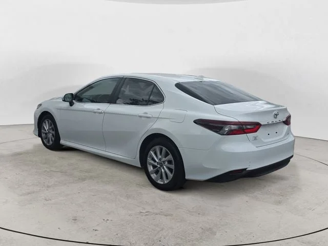 Used 2024 Ice Toyota LE image 3