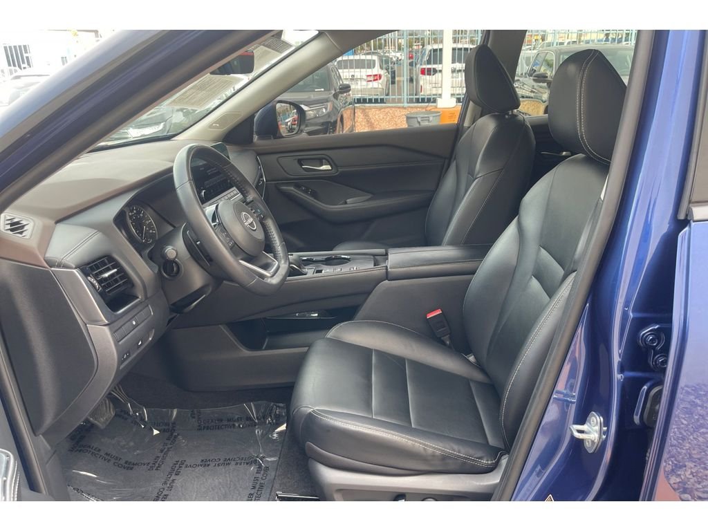 Used 2023 Caspian Blue Metallic Nissan SL image 10
