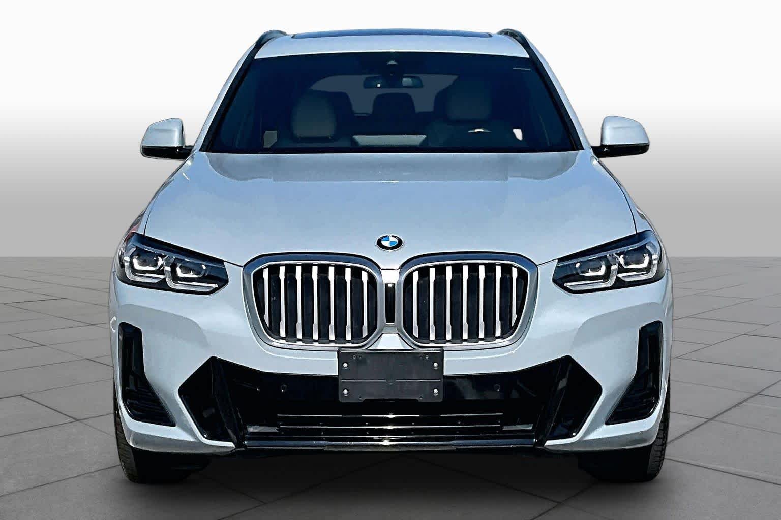 Used 2022 Brooklyn Grey Metallic BMW sDrive30i image 4