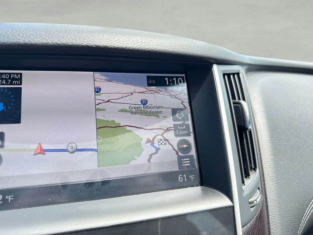 Used 2022 White INFINITI SENSORY image 24