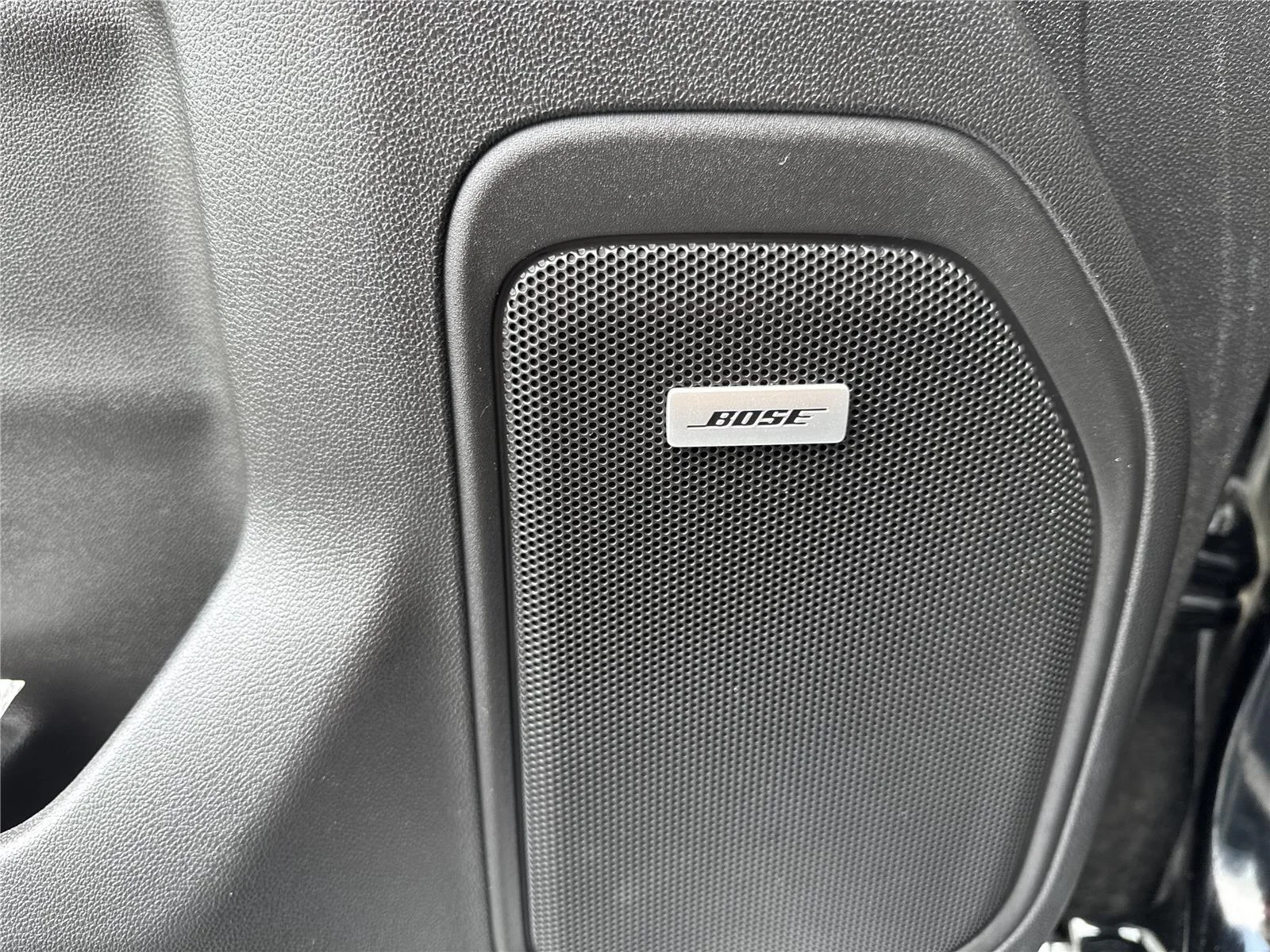 Used 2021 ONYX BLACK GMC SLT image 19