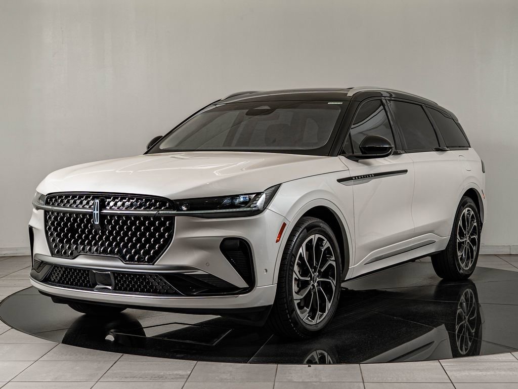 2024 Lincoln Nautilus Reserve AWD's photo