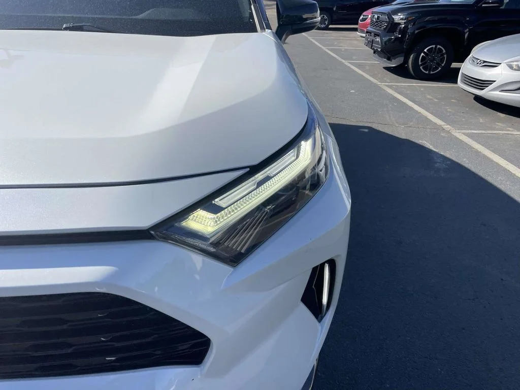 2022 Toyota RAV4 XSE - Photo 14