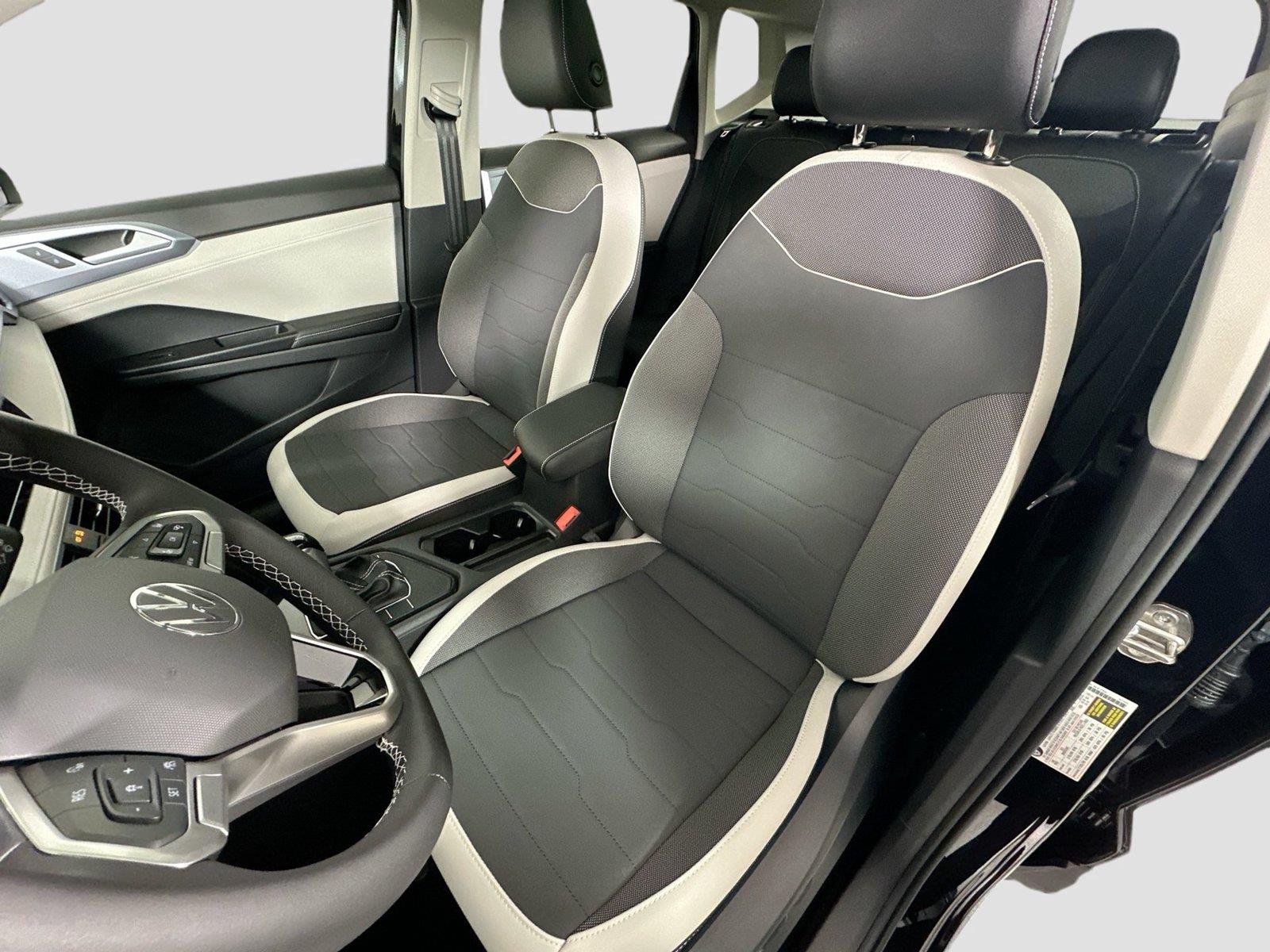 2026 Volkswagen Taos SE - Photo 19