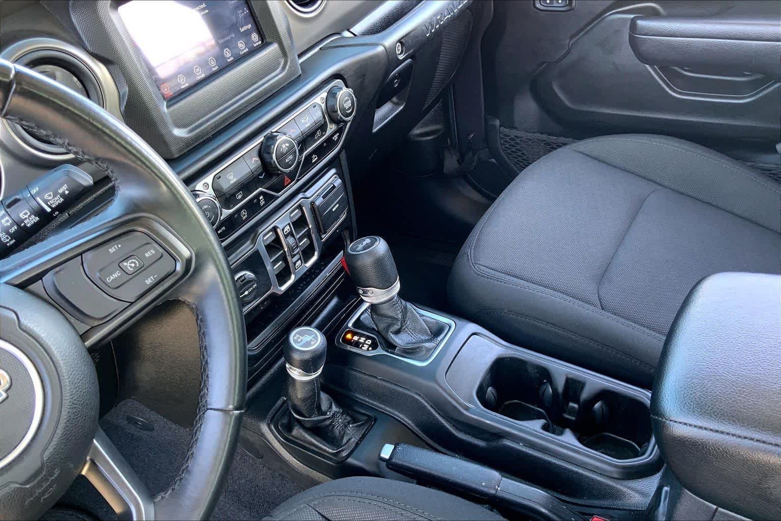 Used 2022 Granite Crystal Metallic Clearcoat Jeep Unlimited Sport S image 16