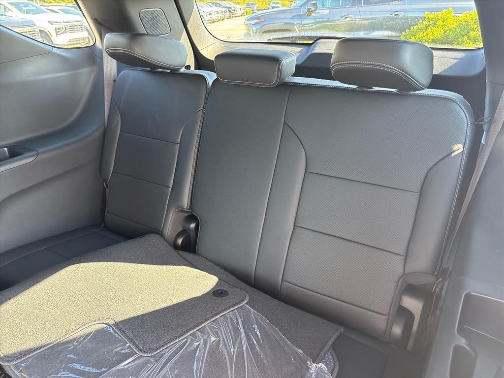 2027 Chevrolet Traverse LT - Photo 24
