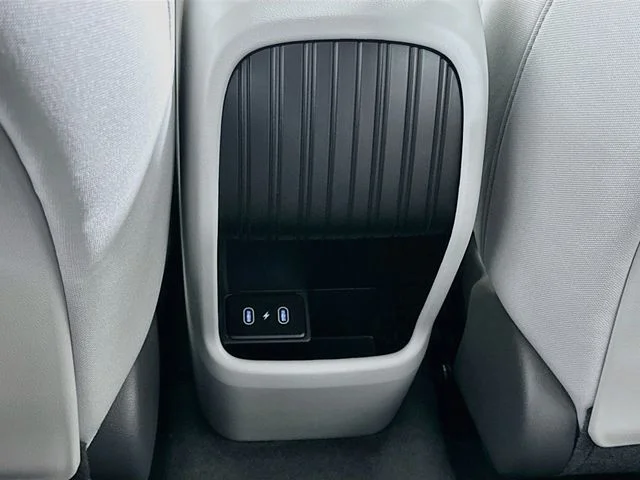 New 2027 Hyundai KONA SE