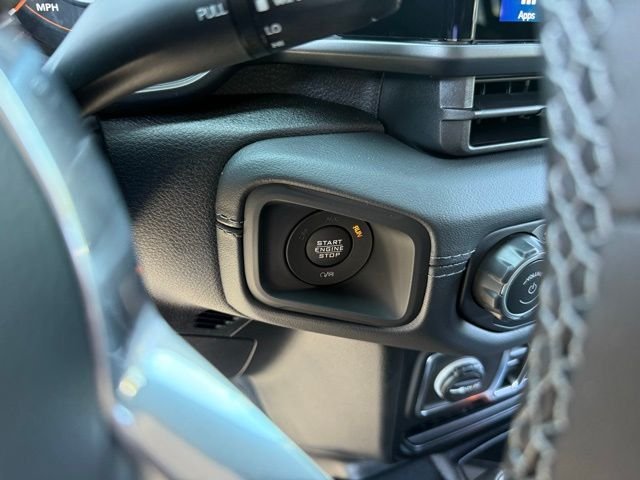 2025 Jeep Wrangler 4-Door Sahara - Photo 23