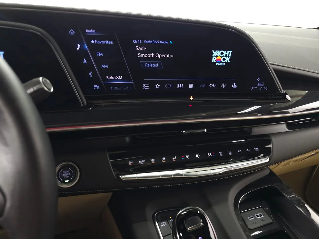 Used 2024 White Cadillac Premium Luxury image 30