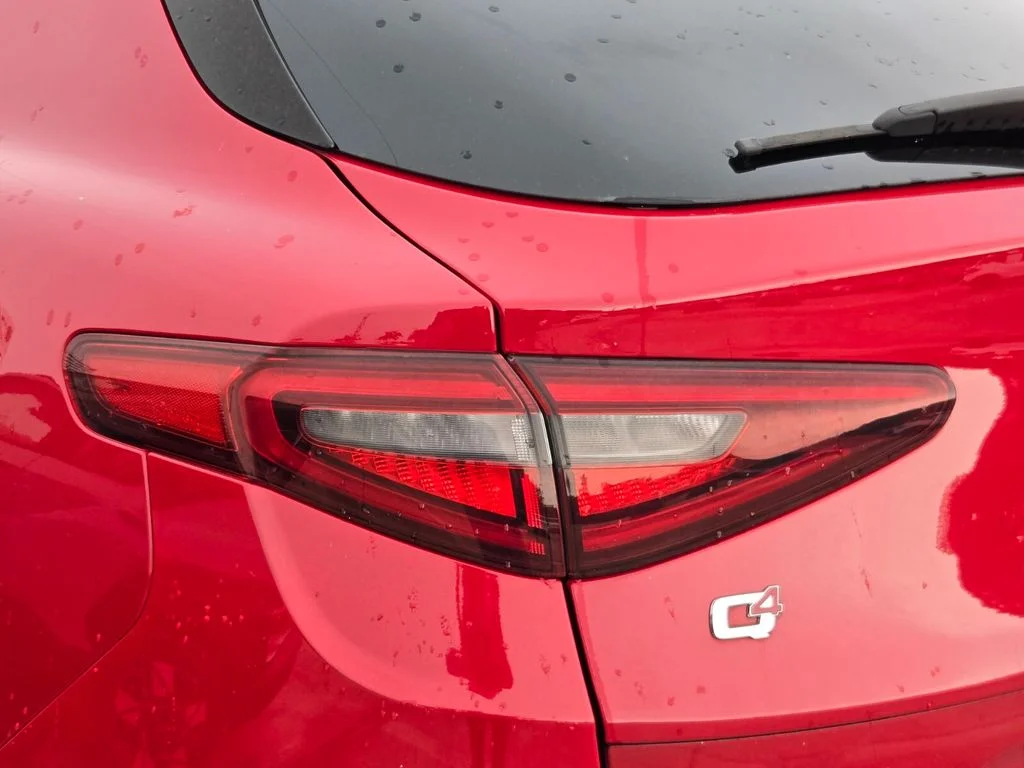 Used 2019 Red Alfa Romeo Base image 8