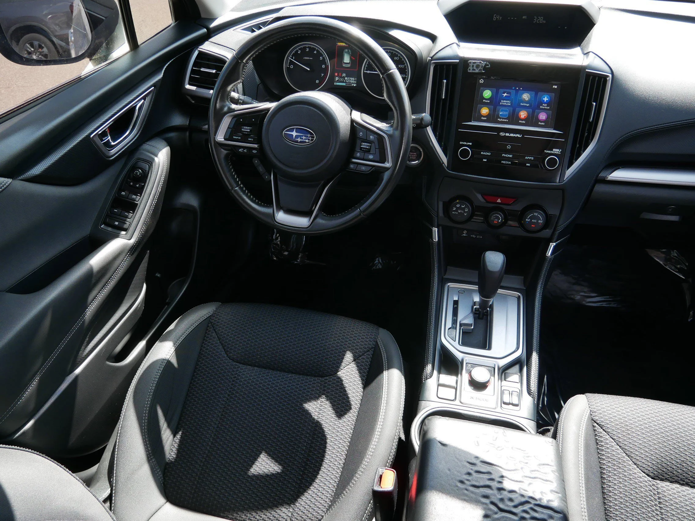 Used 2024 Ice Silver Metallic Subaru Premium image 9