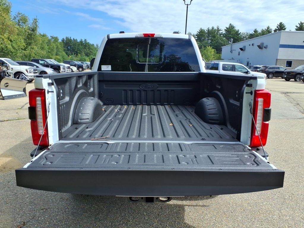 New 2026 Oxford White Ford F-250® XLT image 8