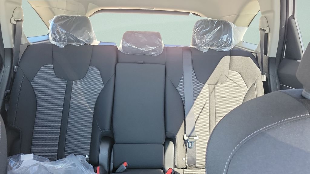 2026 Kia Sorento LX - Photo 13