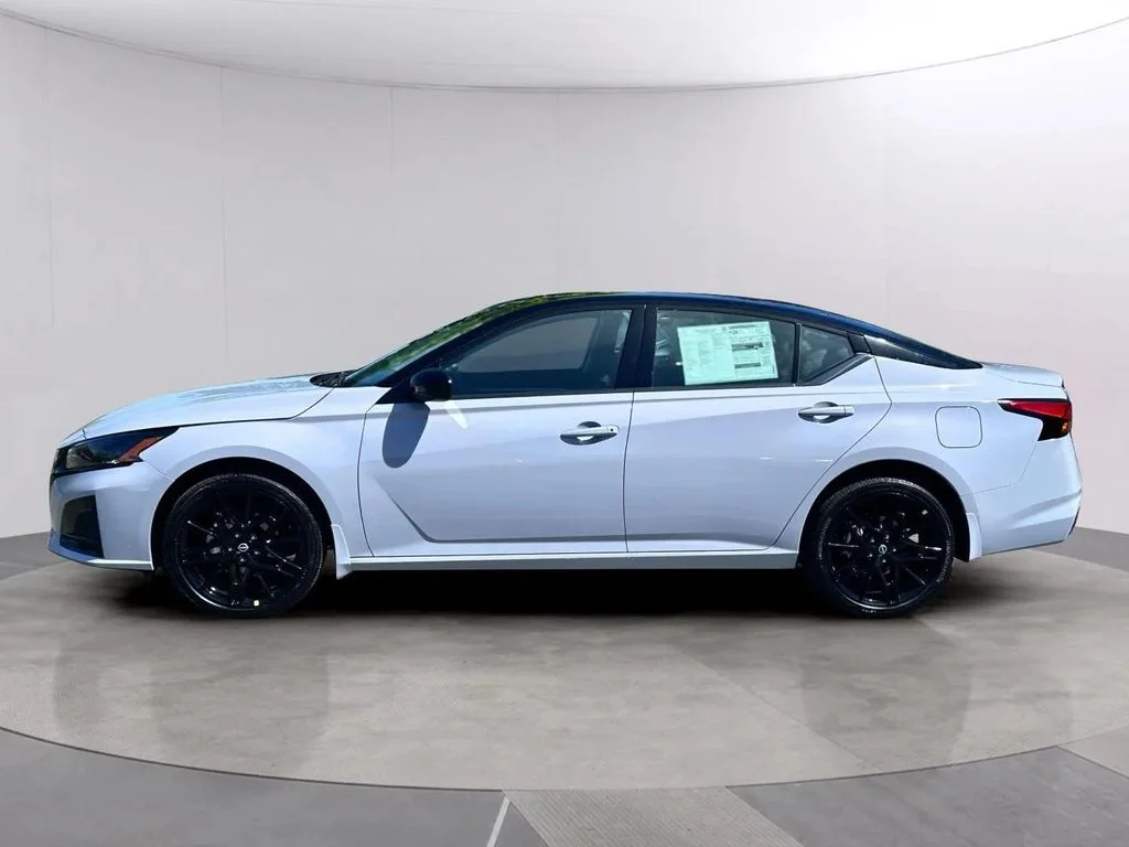 New 2026 Gray Sky Pearl / Super Black Two-tone Nissan SR Midnight Edition® image 6