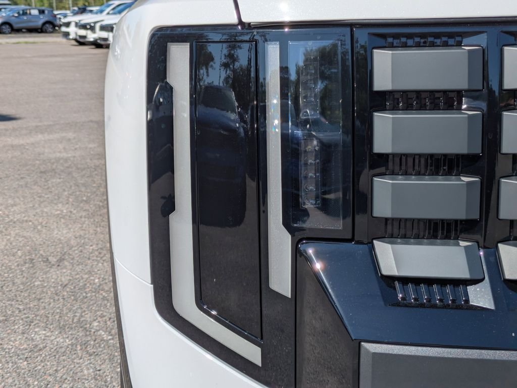 New 2027 Glacial White Pearl Kia X-Line EX image 10