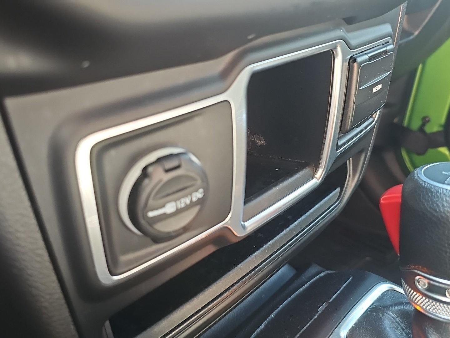 Used 2018 Mojito! Clearcoat Jeep Sport image 19