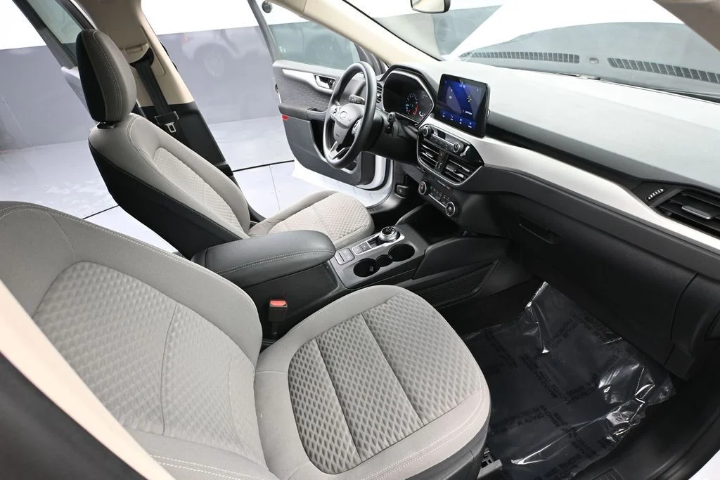Used 2020 White Ford SE image 41