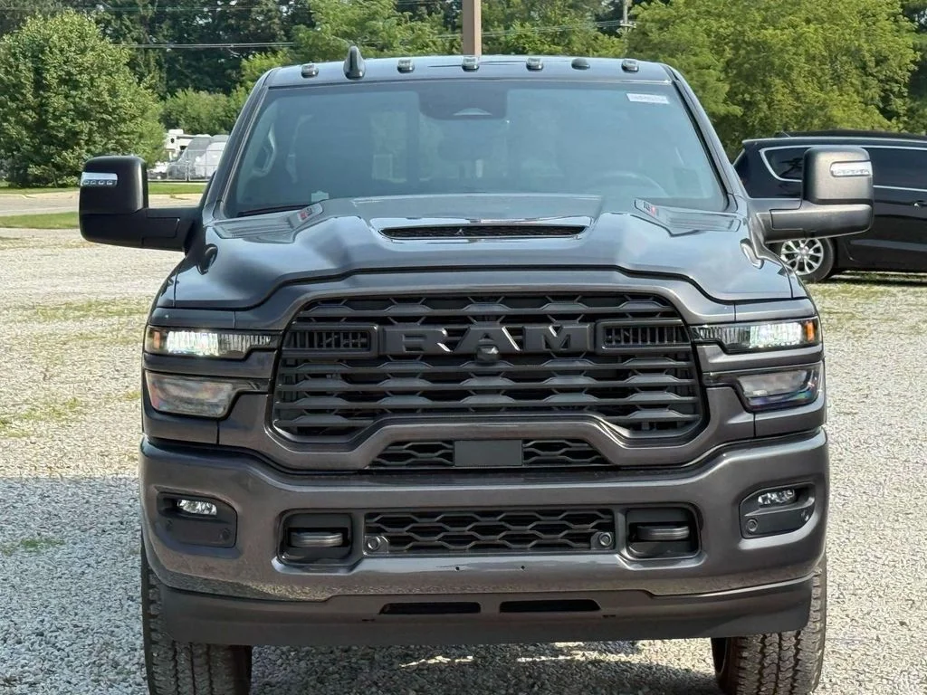 New 2026 Granite Crystal Metallic Clear-Coat Exterior Paint RAM Tradesman image 2