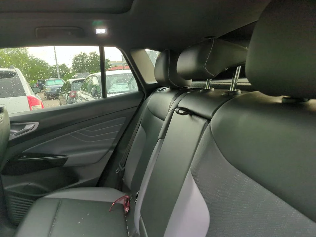 Used 2023 Black Volkswagen Pro image 7