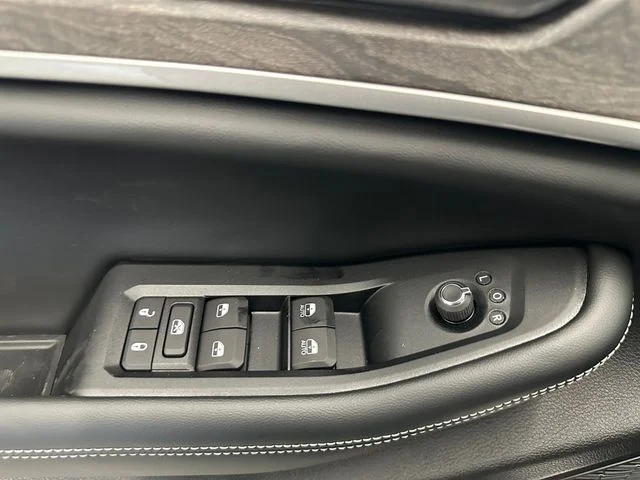 New 2026 Black Jeep Laredo Altitude image 23