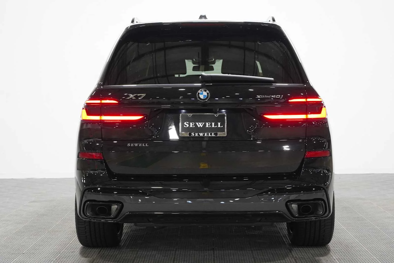 New 2027 Black Sapphire Metallic BMW xDrive40i image 5