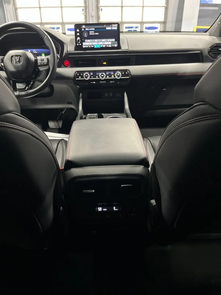 2025 Honda Pilot Black Edition - Photo 75