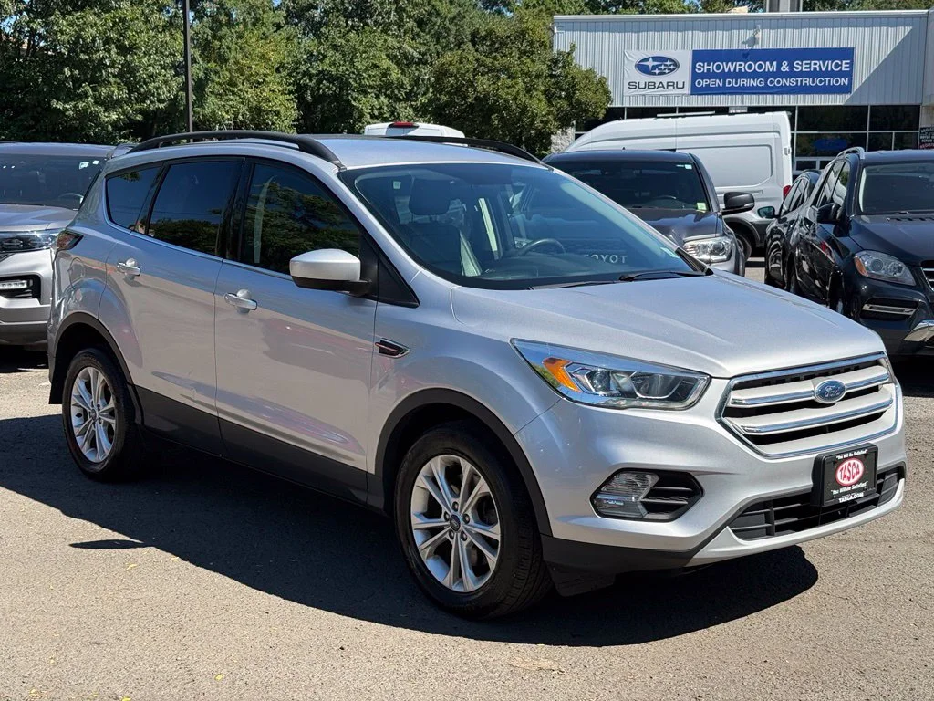 Used 2018 Ingot Silver Ford SEL image 4