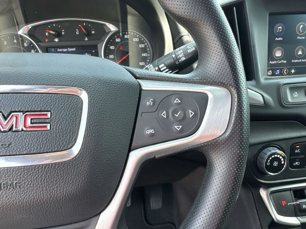 Used 2024 White GMC SLE image 32