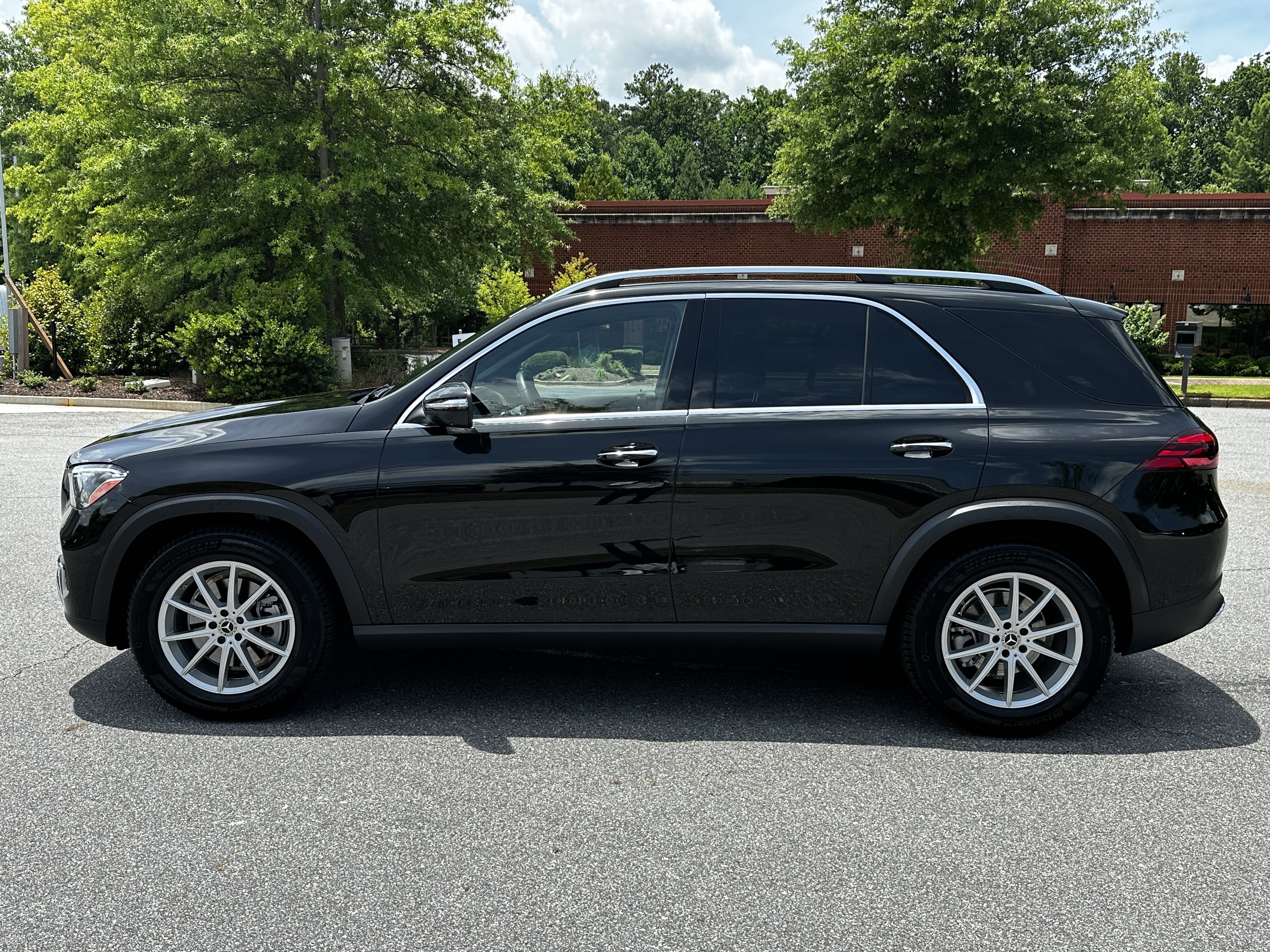 Certified Used 2026 Black Mercedes-Benz GLE 350 image 5
