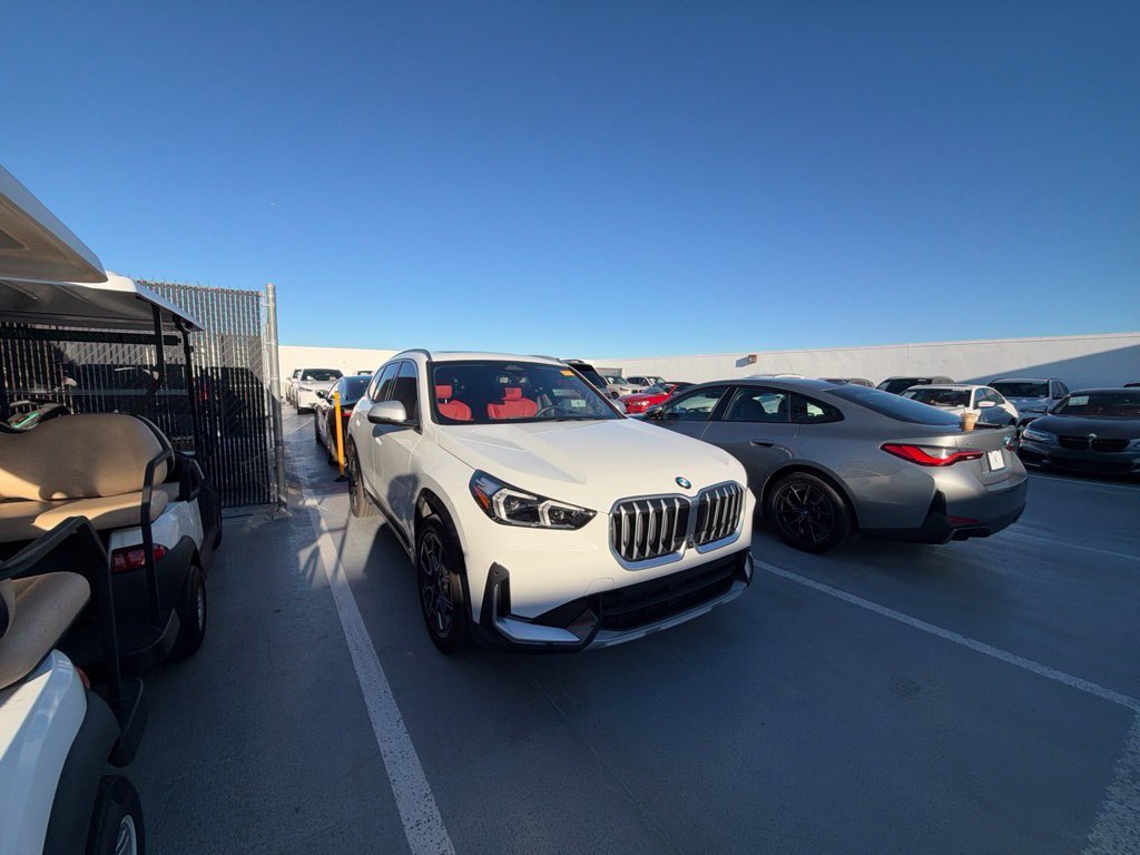 Certified Used 2023 Alpine White BMW xDrive28i image 2