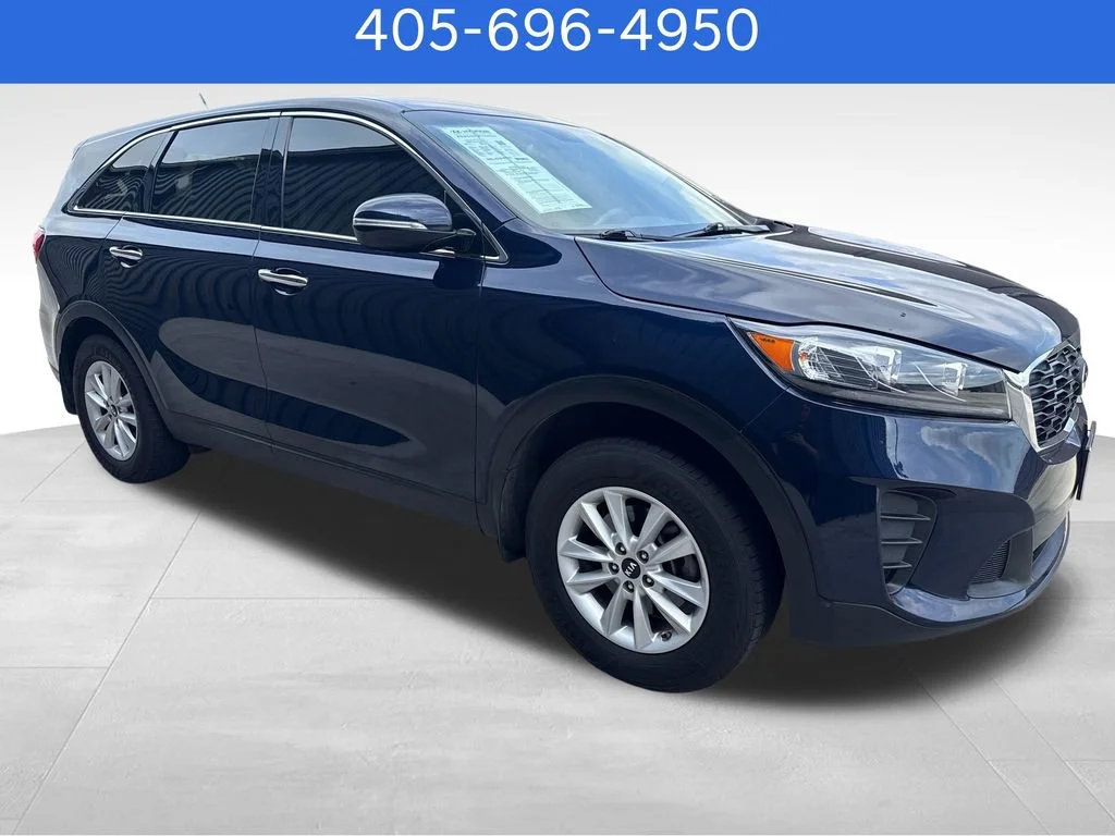 Pre-Owned 2020 Kia Sorento LX