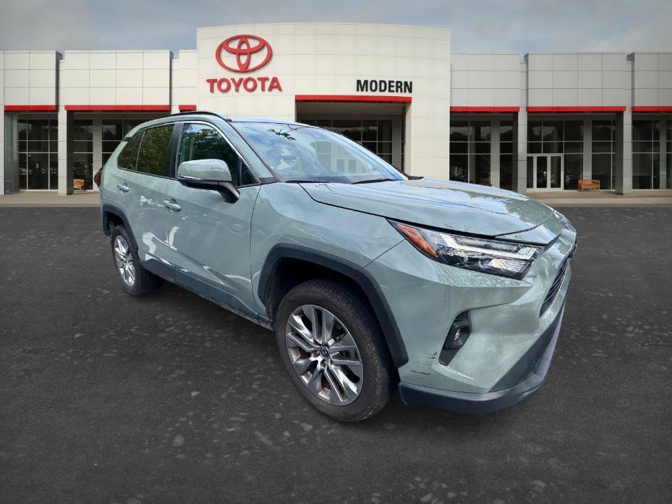 Certified Used 2022 Lunar Toyota XLE Premium image 11